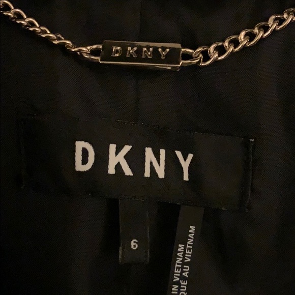 single button DKNY top coat. - Picture 3 of 3